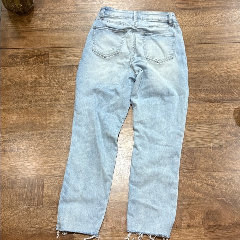 Rewash Distressed high rise Jeans 3 / 26. - Picture 8 of 9